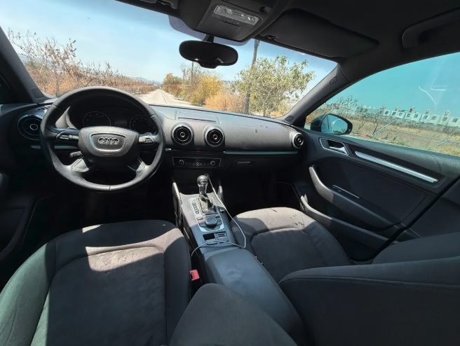 Audi A3 1.8 Ambiente AT foto 4