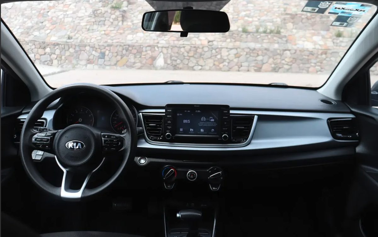 Kia Rio 1.6 EX Hatchback AT foto 5