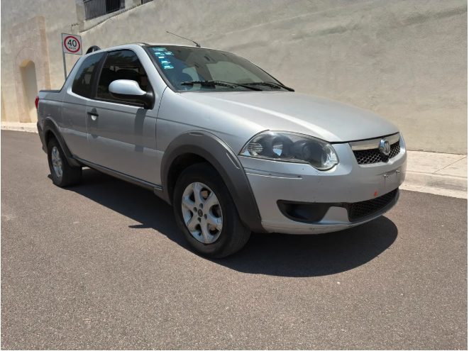Ram 700 1.6 SLT Club Cab MT foto 3