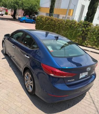 Hyundai Elantra 2.0 Limited Tech Navi AT foto 2