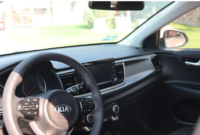 Kia Rio 1.6 EX Sedán MT foto 3