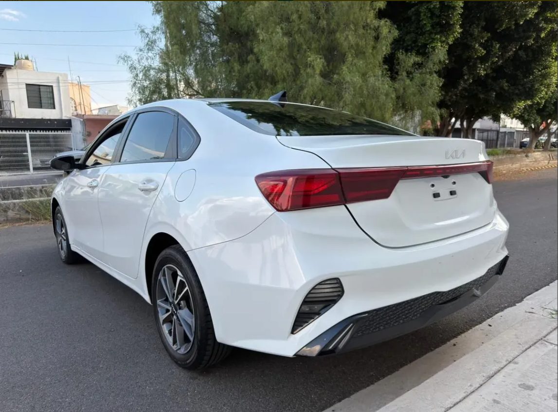 Kia Forte 2.0 EX MT foto 4