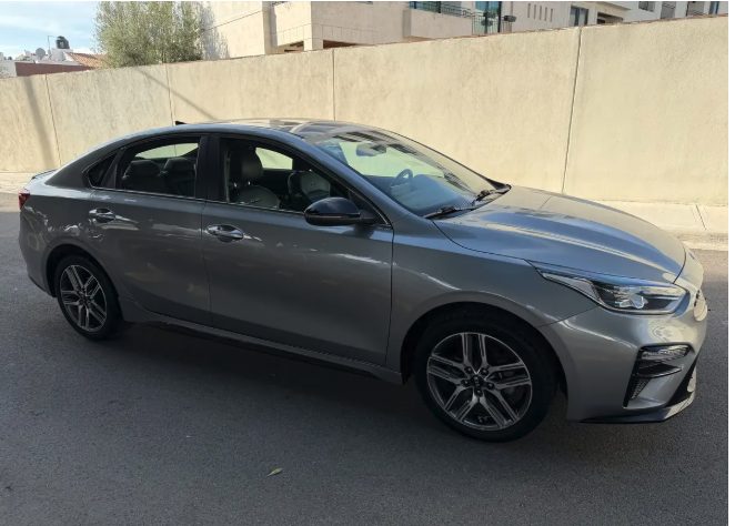 Kia Forte 2.0 HB GT Line AT foto 2