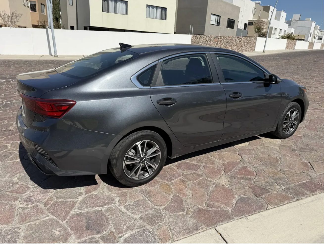 Kia Forte 2.0 EX AT foto 2