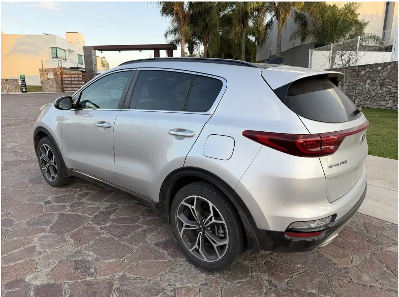Kia Sportage 2.4 SXL AWD AT foto 2