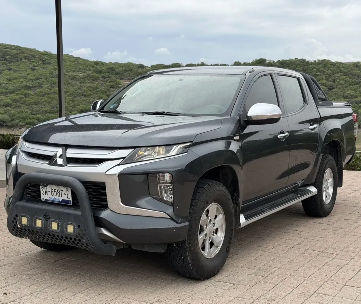 Mitsubishi L200 2022 2.4 Cabina Doble 4x2 MT