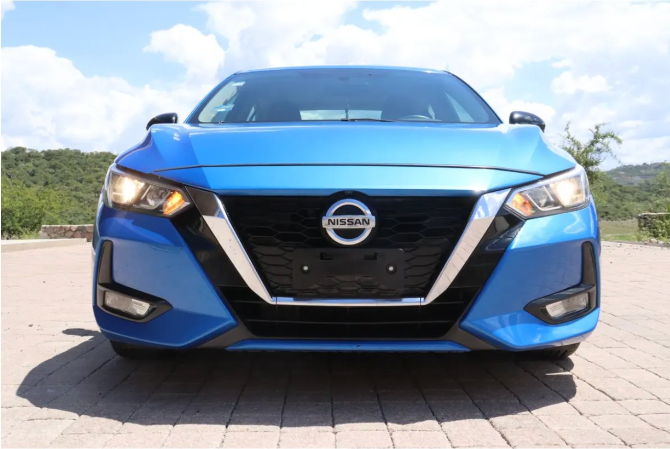 Nissan Sentra 2022 1.8 Advance CVT foto 2